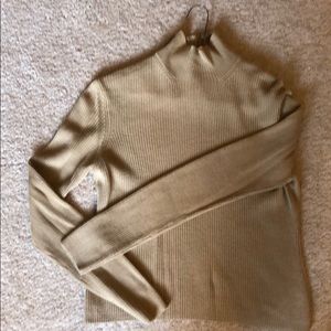 Women’s long sleeve wool sweater